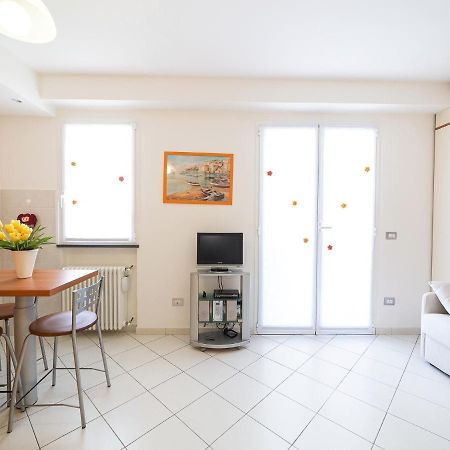 דירות בורגטו סנטו ספיריטו Terrazza Del Gelsomino With Terrace And Open View מראה חיצוני תמונה