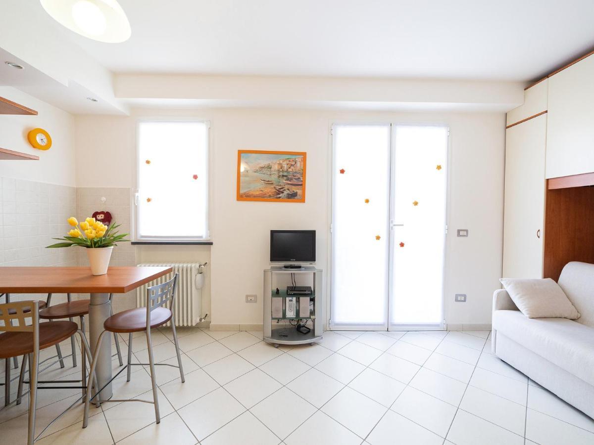 דירות בורגטו סנטו ספיריטו Terrazza Del Gelsomino With Terrace And Open View מראה חיצוני תמונה