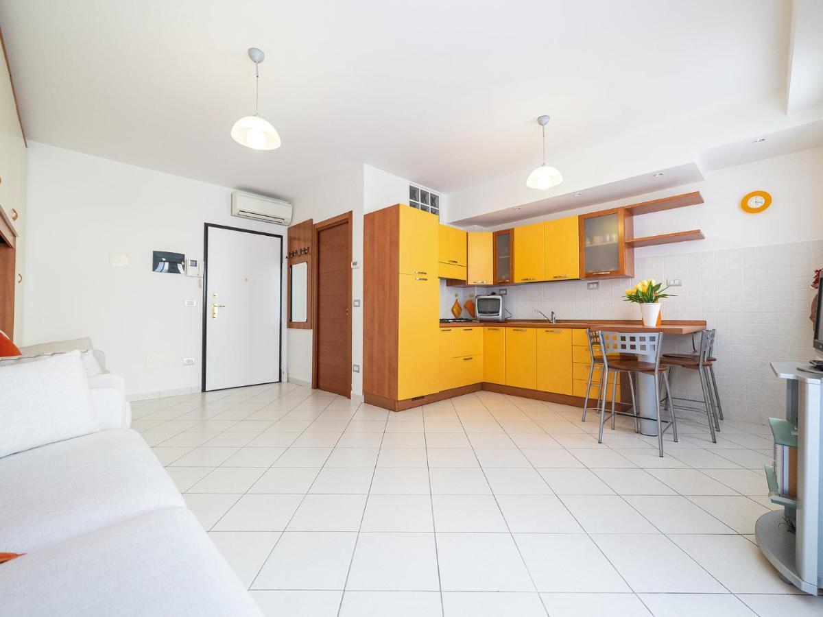 דירות בורגטו סנטו ספיריטו Terrazza Del Gelsomino With Terrace And Open View מראה חיצוני תמונה